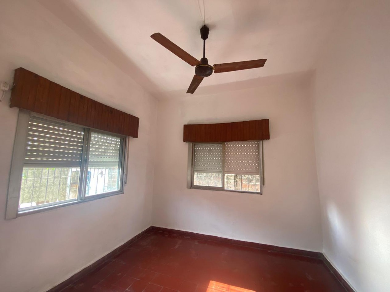 venta oportunidad casa con local en Adolfo Sourdeaux