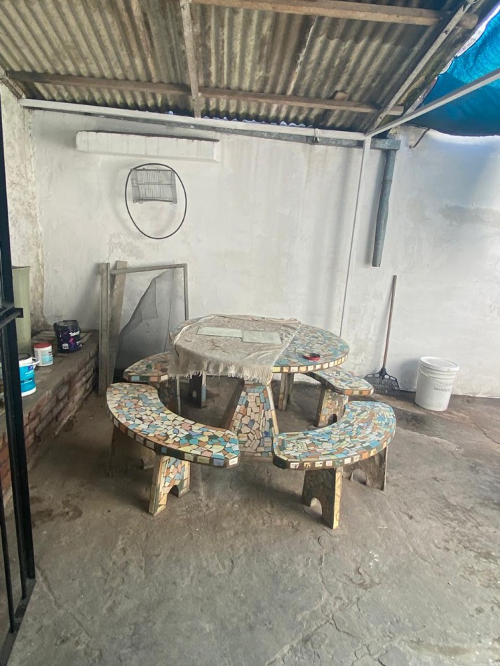 venta oportunidad casa con local en Adolfo Sourdeaux